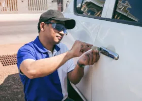 Car Locksmith in Long Beach, CA